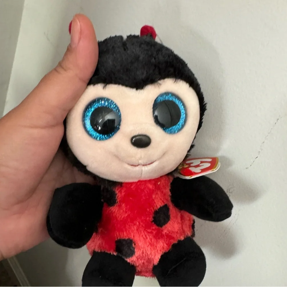 NWT Ty Beanie Boos - Izzy the Ladybug, Glitter Eyes LIMITED EDITION
